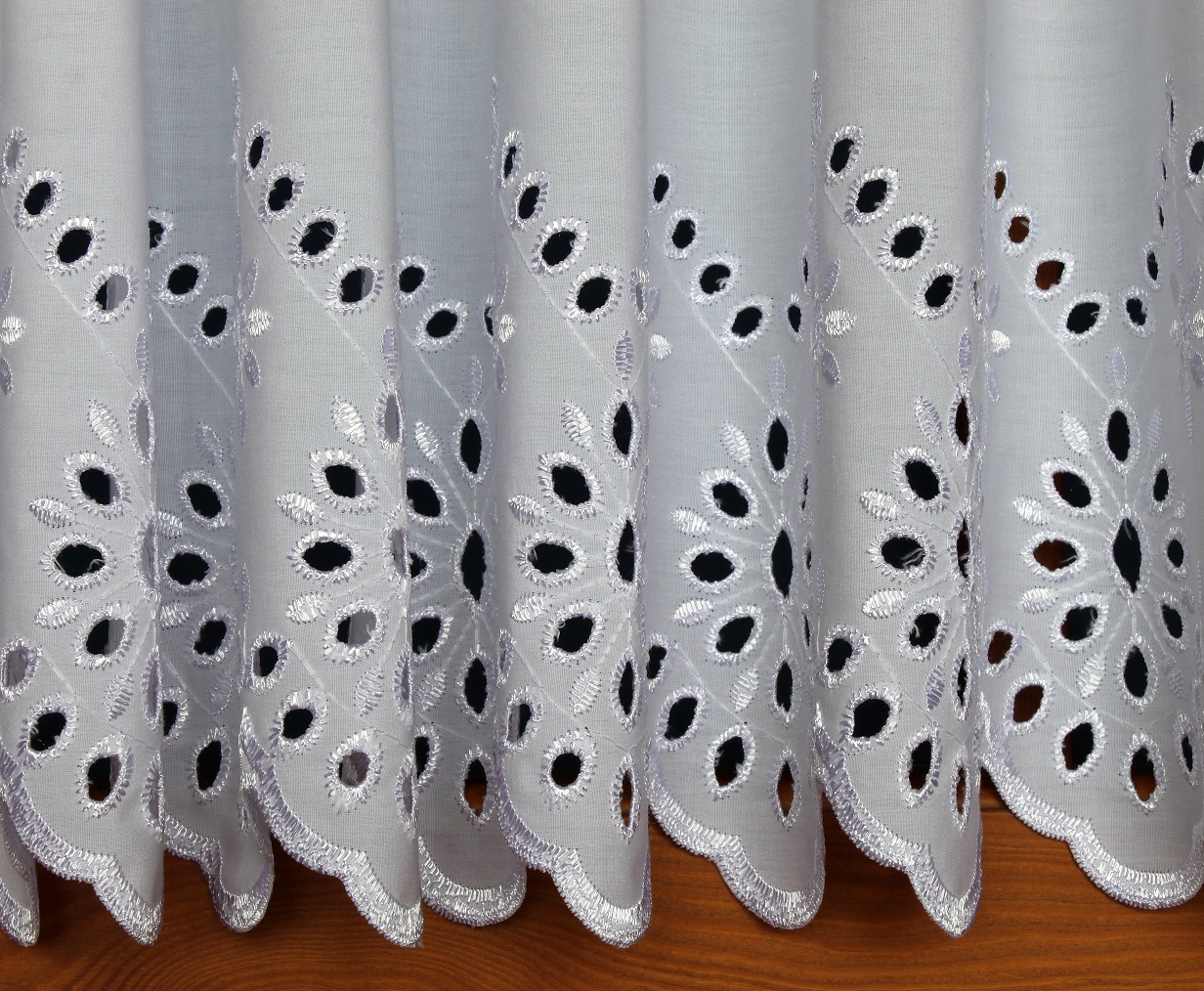 Duże zdjęcie produktu Zazdroska haftowana Punkcik