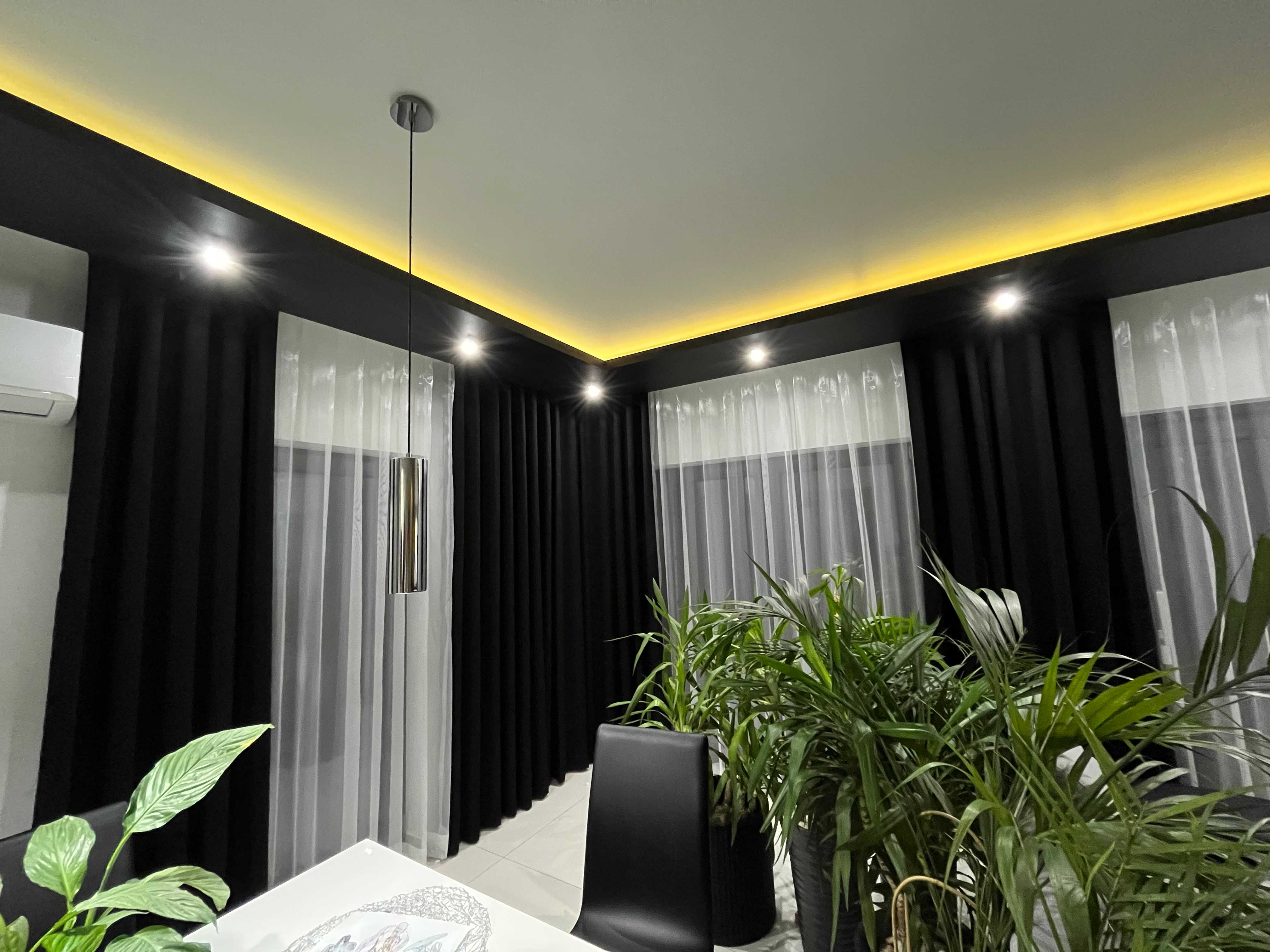 Zdjęcie zasłon w salonie - aranżacja.